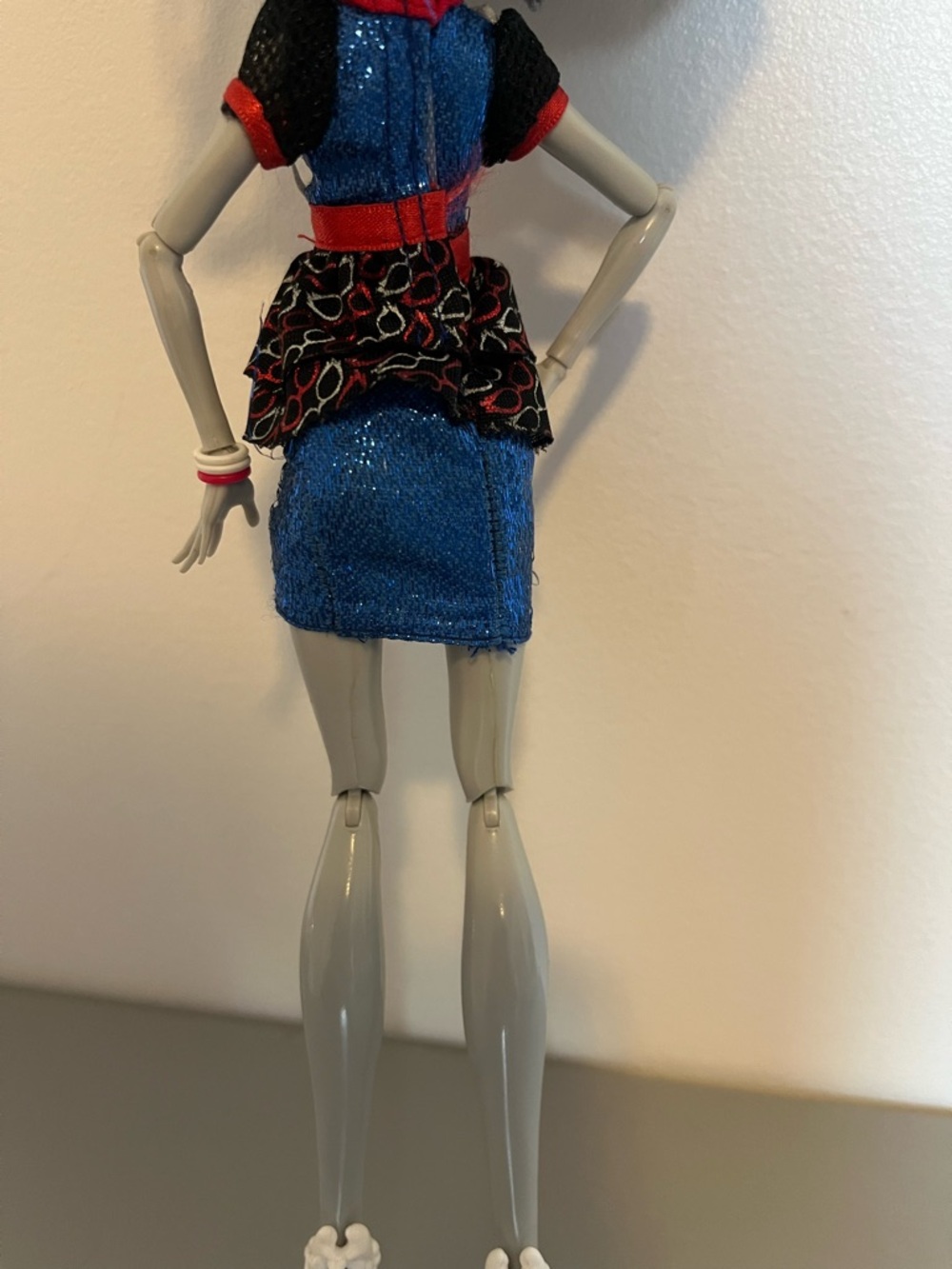 Ghouls Night Out Ghoulia Yelps Monster High Doll - Picture 6 of 8